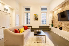 Stylish 2BD Loft in the Heart of Old City